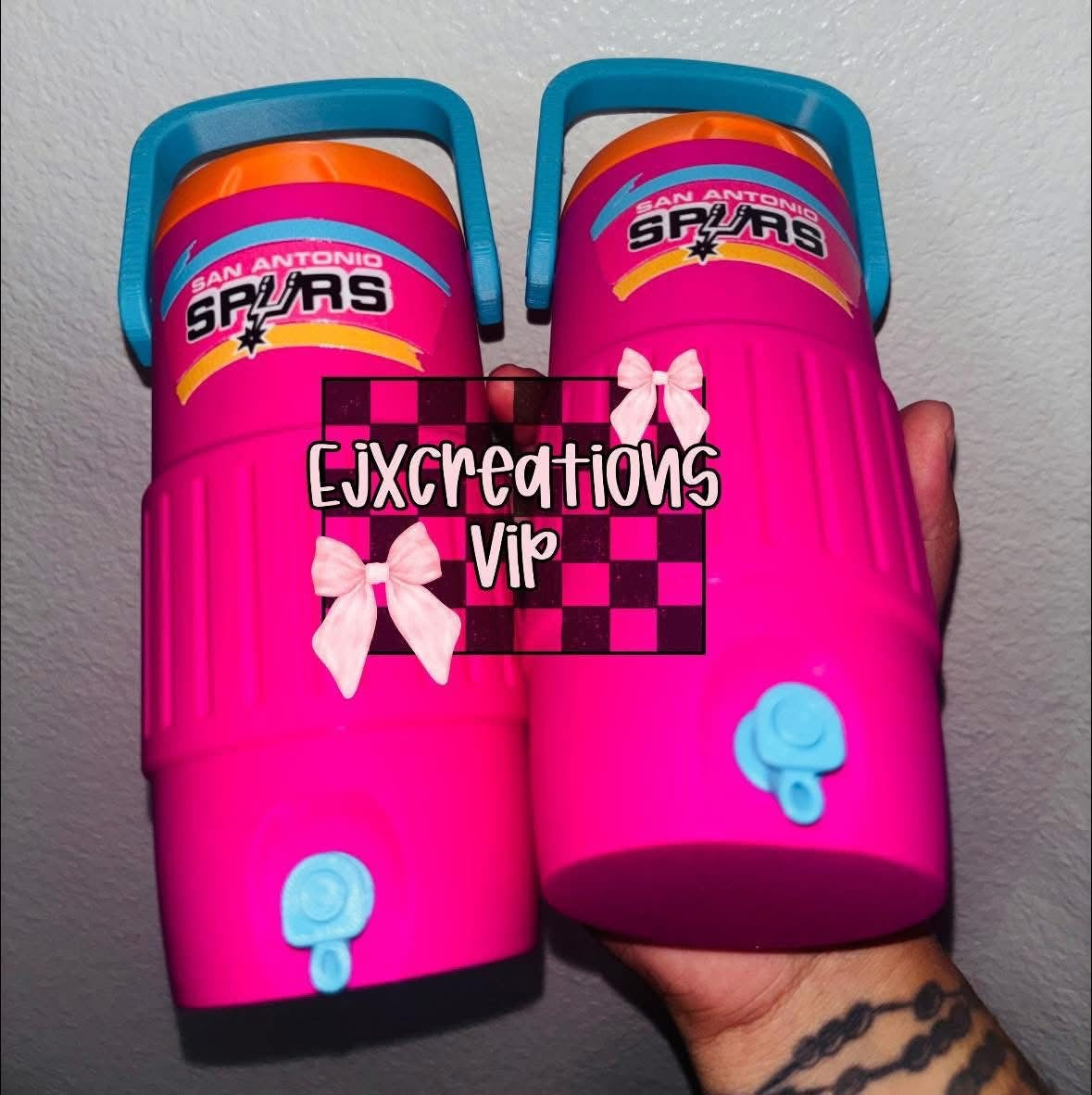 Slim skinny can holder
